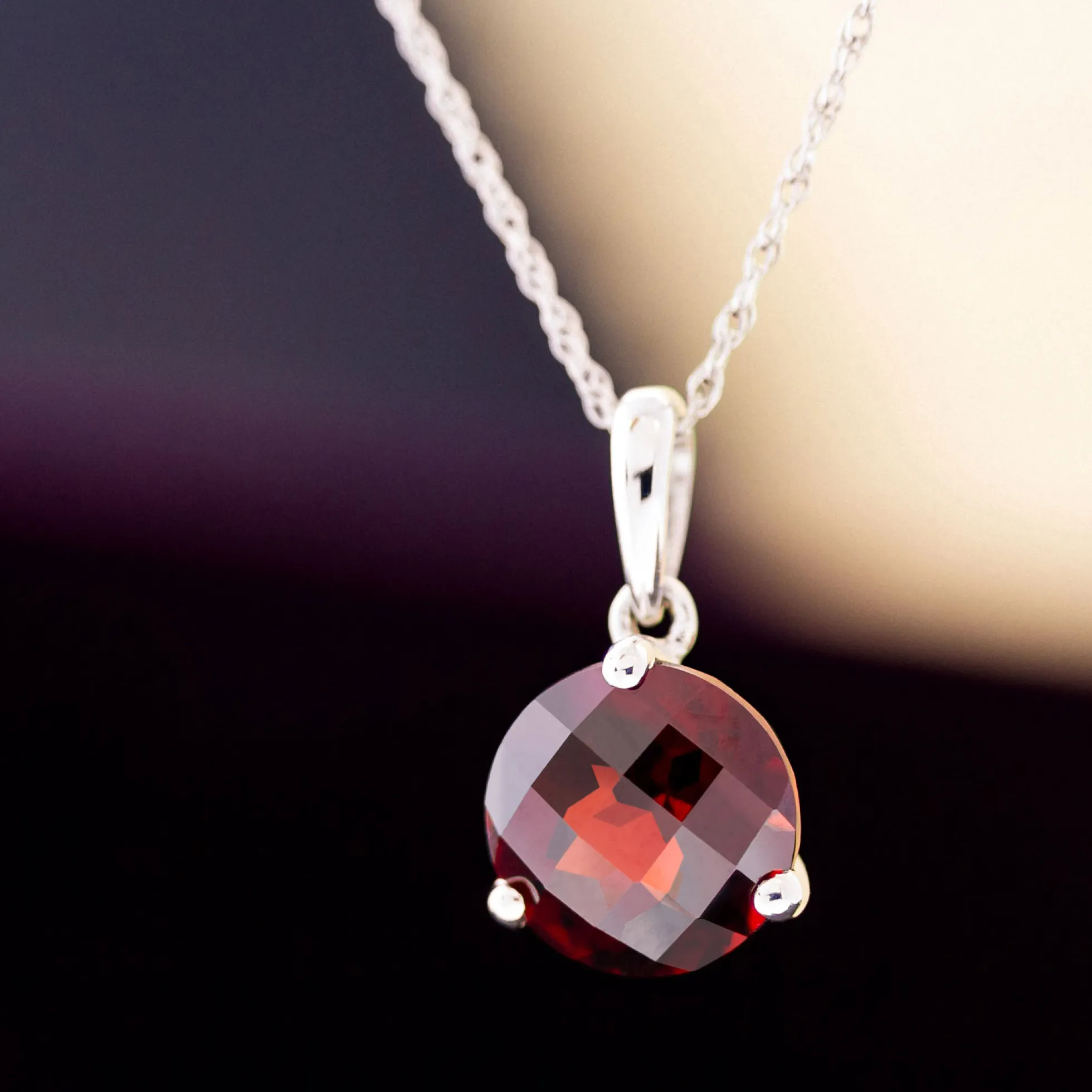 Checkered Garnet Pendant 14K, 8mm