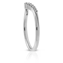 Graduated Diamond Contour Band 14K