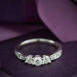 Ikuma Canadian Diamond 3-Stone Ring 14K