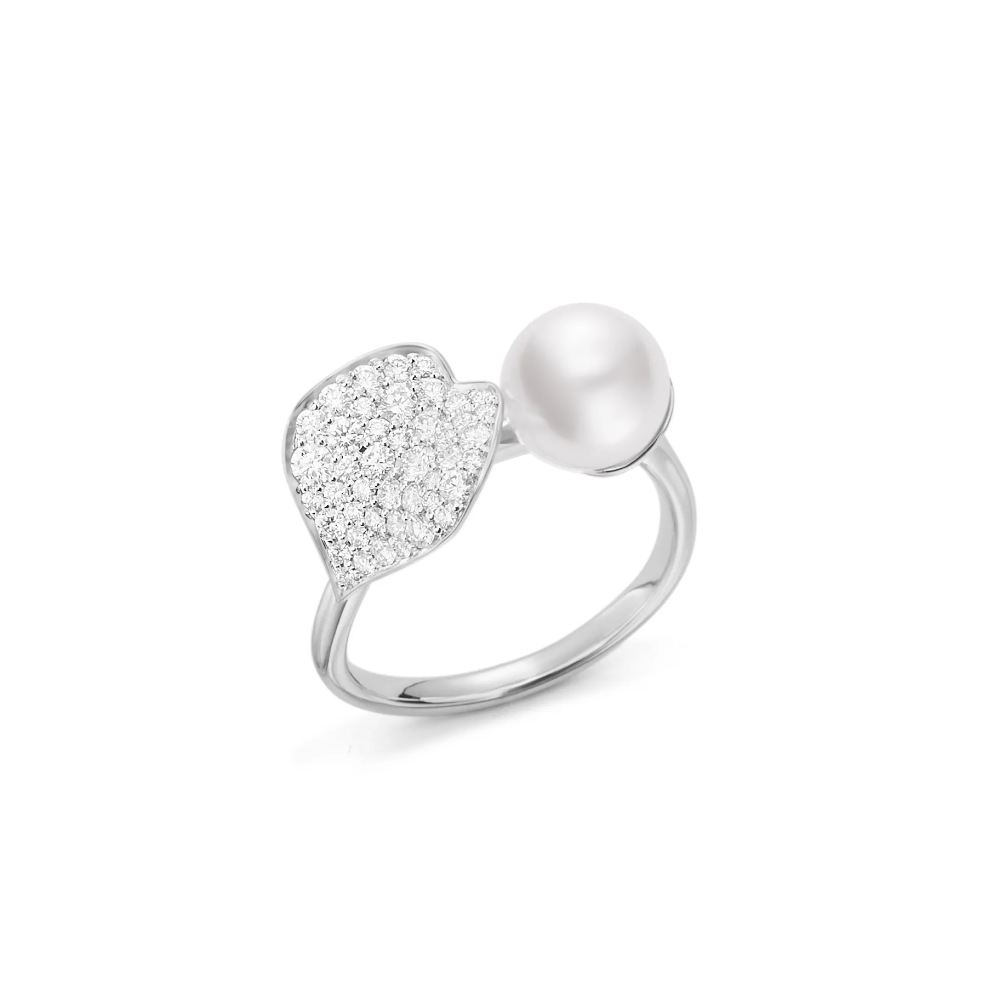 Mikimoto Akoya Cultured Pearl Ring in 18K White Gold with Diamond