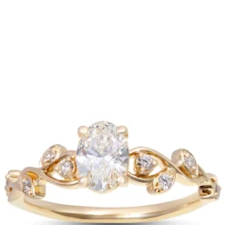 Oval Diamond Engagement Ring, ¾ Carat, 14K Yellow Gold
