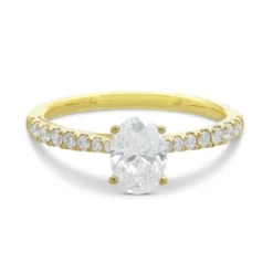 Oval Diamond Ring in 14K Yellow Gold