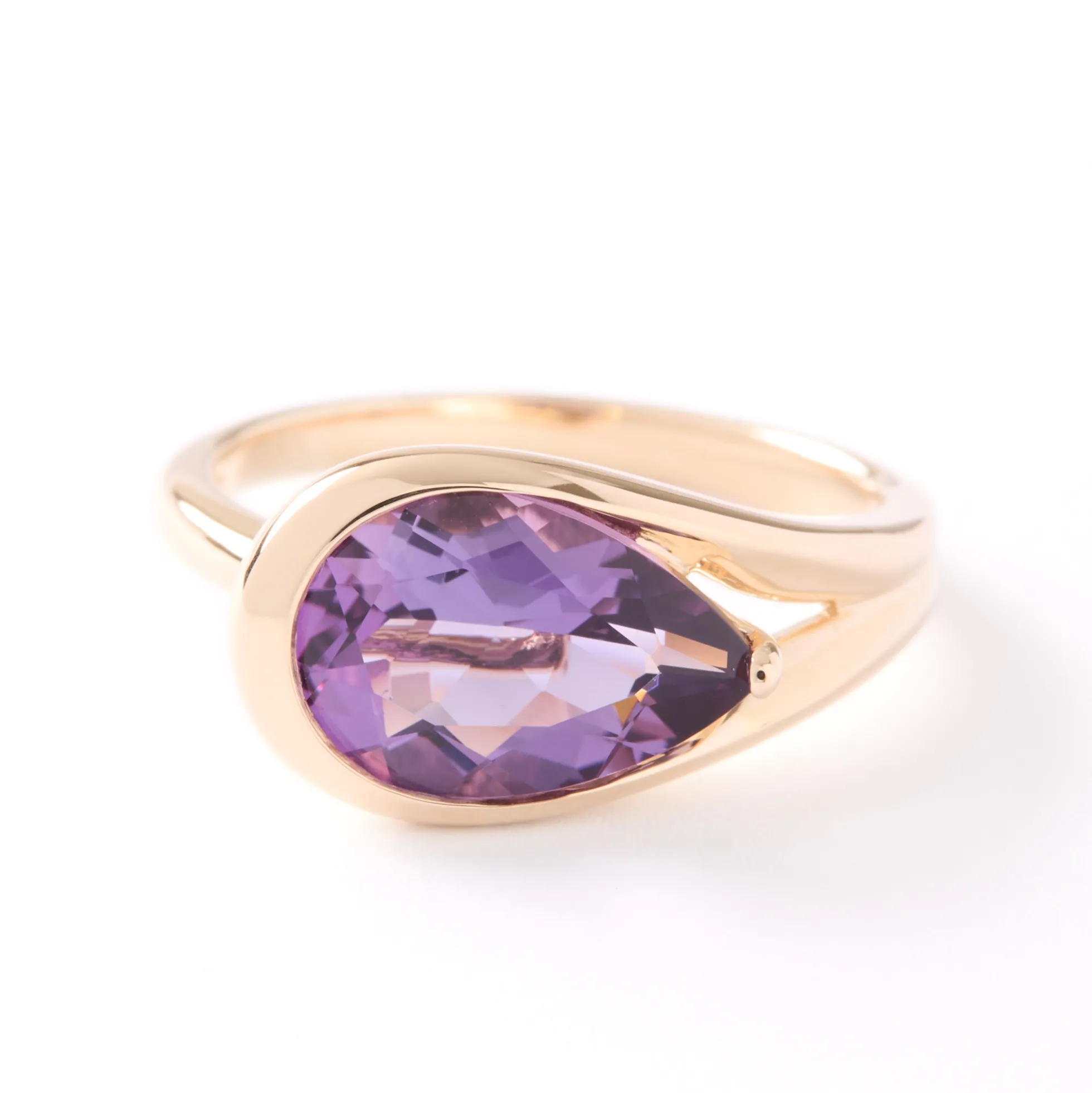 Pear Shaped Amethyst Ring, 14K Yellow Gold