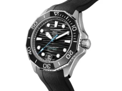 TAG Heuer Aquaracer Professional 300 Black Dial Black Rubber Strap Watch, 42mm