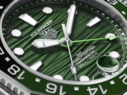 TAG Heuer Aquaracer Professional 300 GMT Green Dial, 42mm