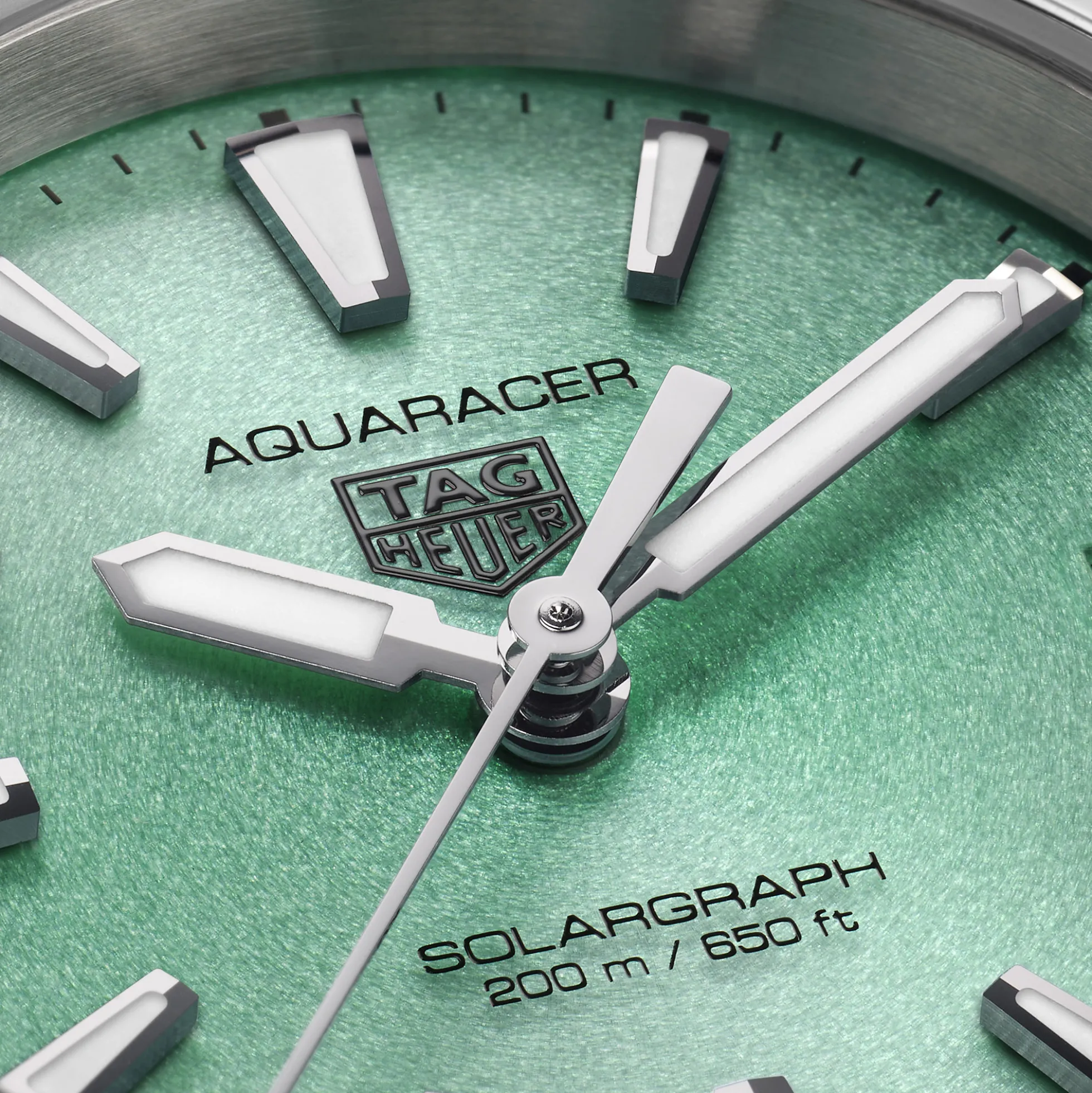 TAG Heuer Aquaracer Professional 200 Solargraph Green Dial, 34mm